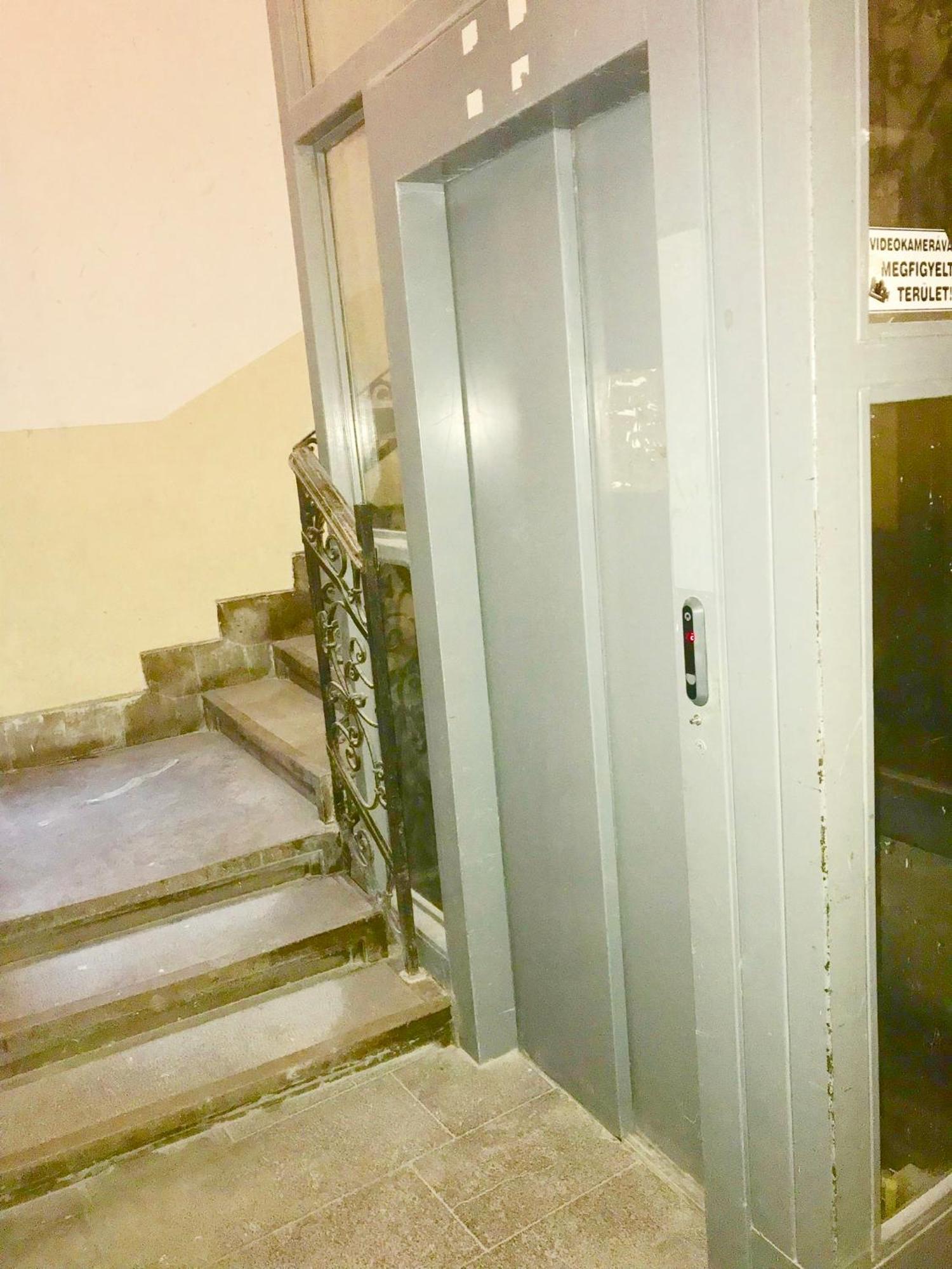 Downtown Studios Budapest Exteriör bild
